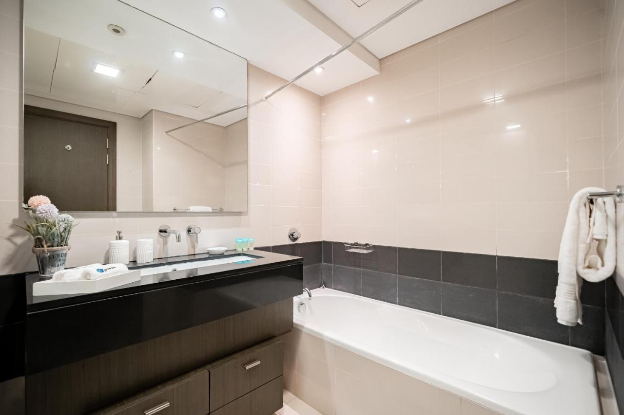 Higuests - Designer Apt With Panoramic View Near Burj Khalifa Apartment Dubai Exterior photo